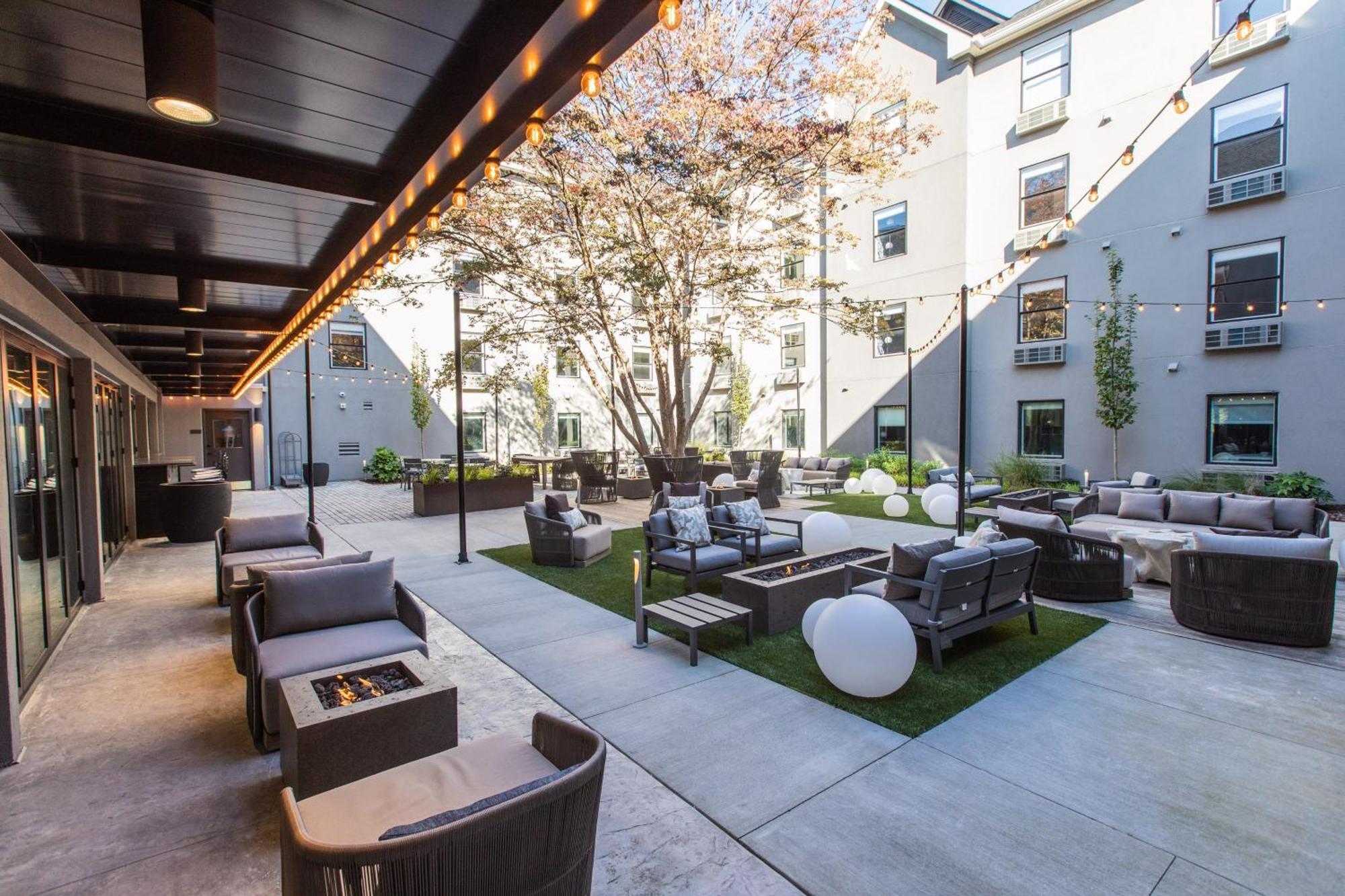 Voco The Darwin - Atlanta Midtown By Ihg Hotel Екстериор снимка