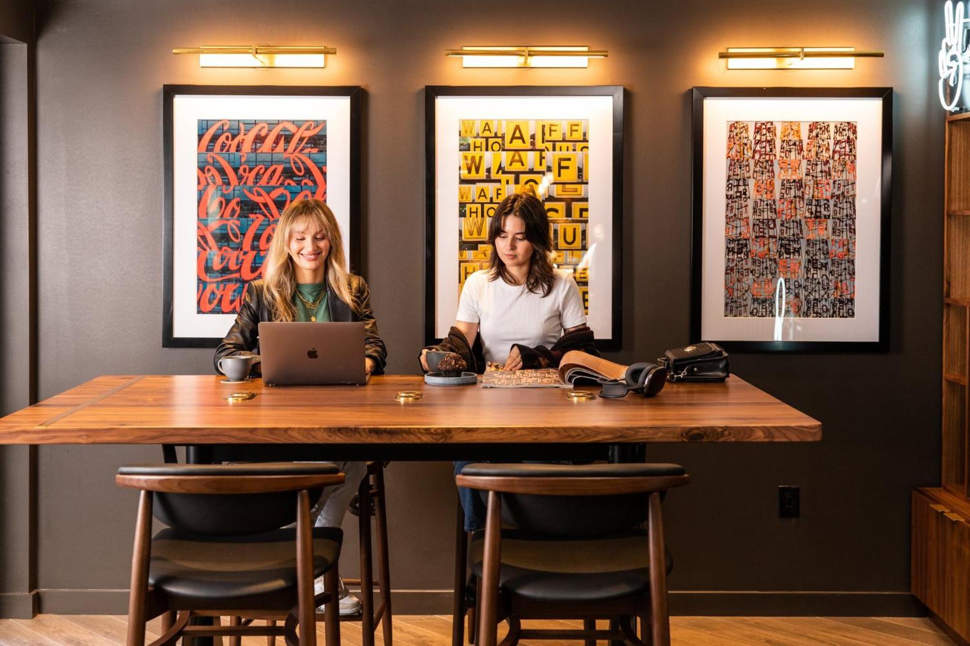 Voco The Darwin - Atlanta Midtown By Ihg Hotel Екстериор снимка